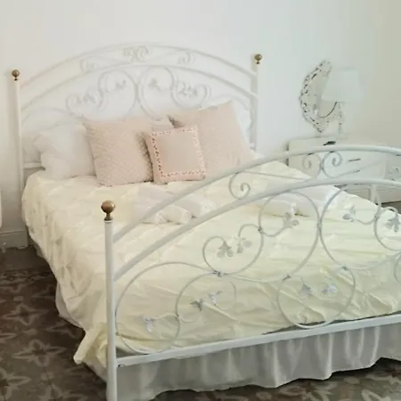 Morosoli Palace Panzió